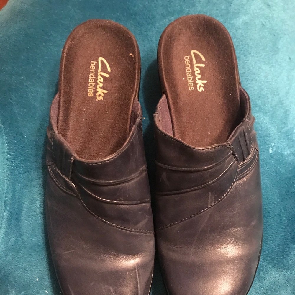 Clarks clogs size 7 M
